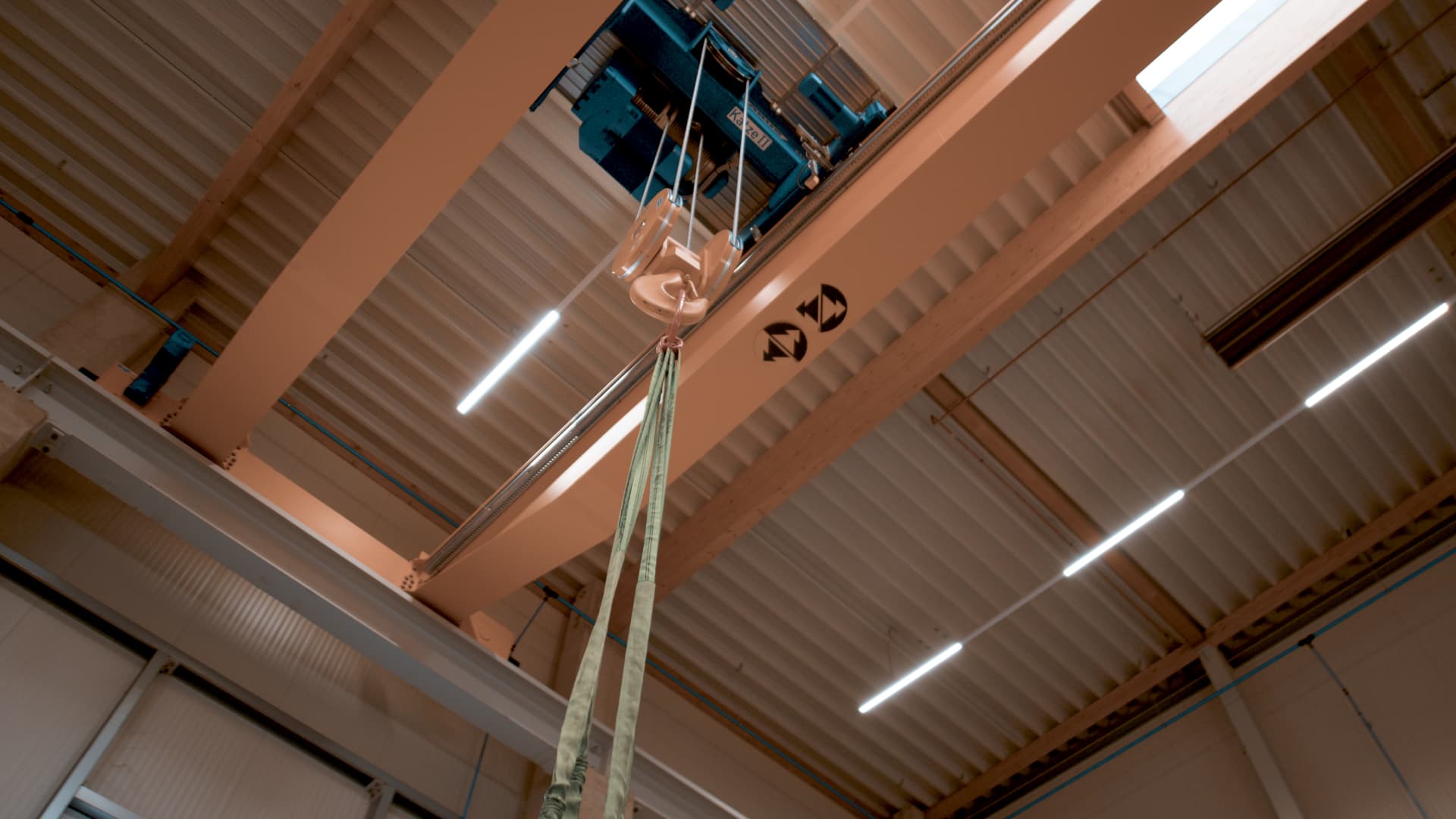 Krananlage in der Fertigungshalle von DMG